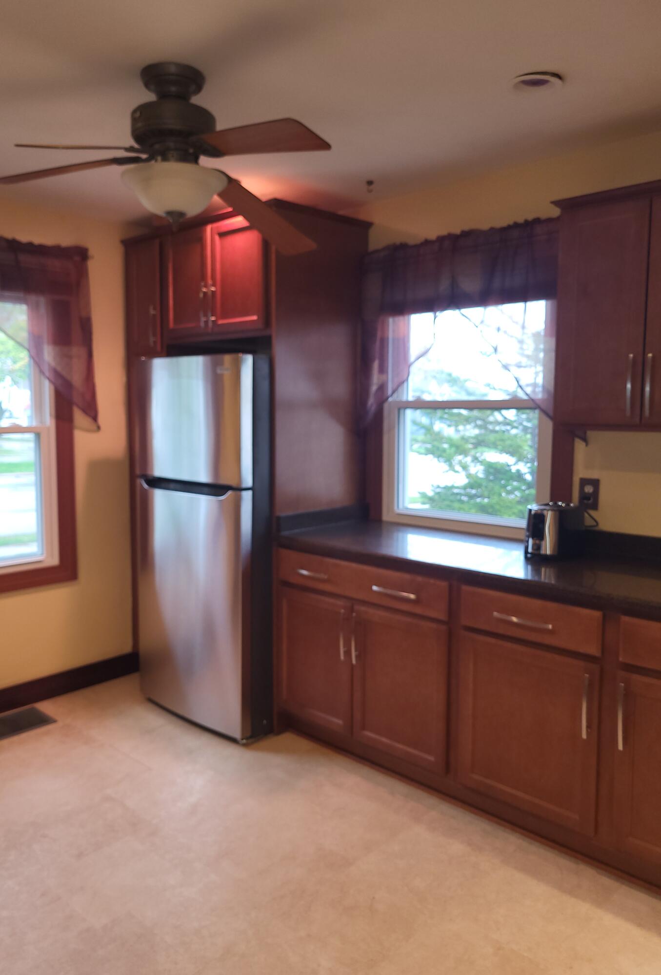 7043 Beloit Road West Allis, WI 53219 - Photo 10 of 22 20260427_111800