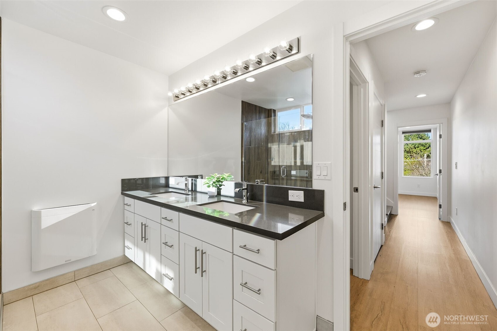 1055 South Cloverdale Street Seattle, WA 98108 - Photo 15 of 37