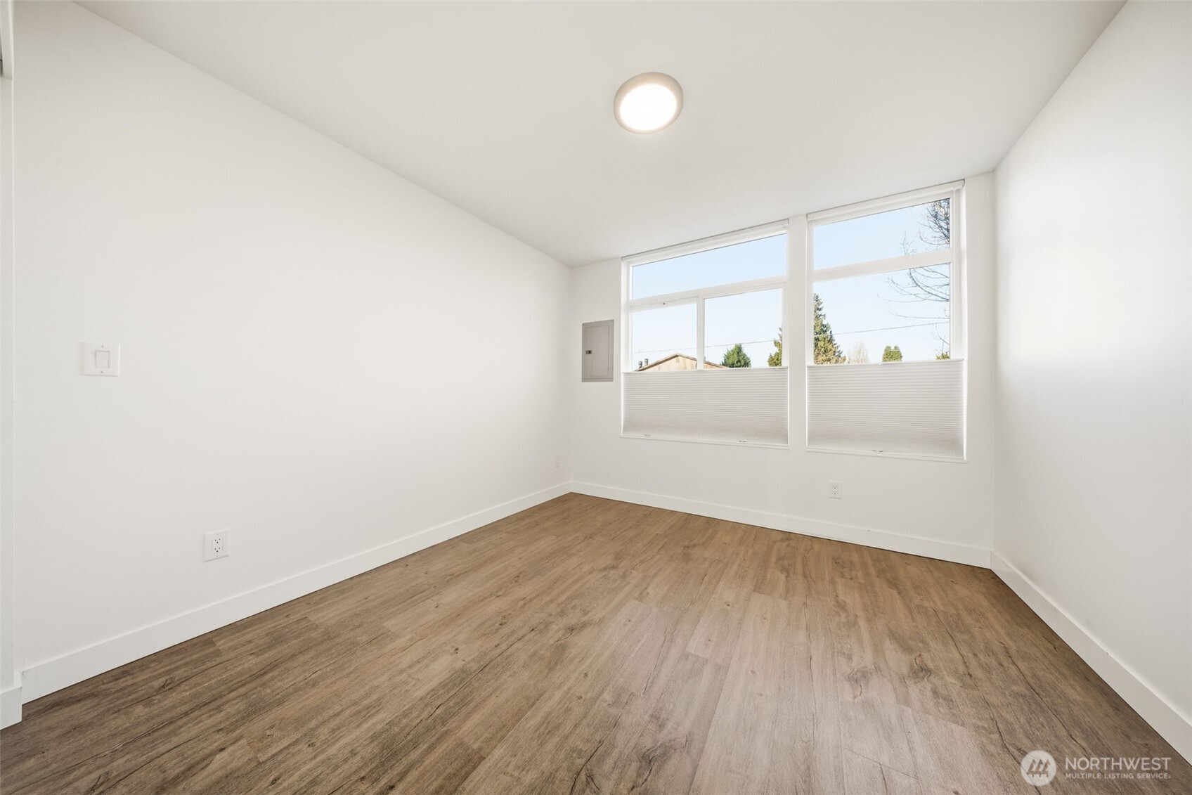 1055 South Cloverdale Street Seattle, WA 98108 - Photo 23 of 37