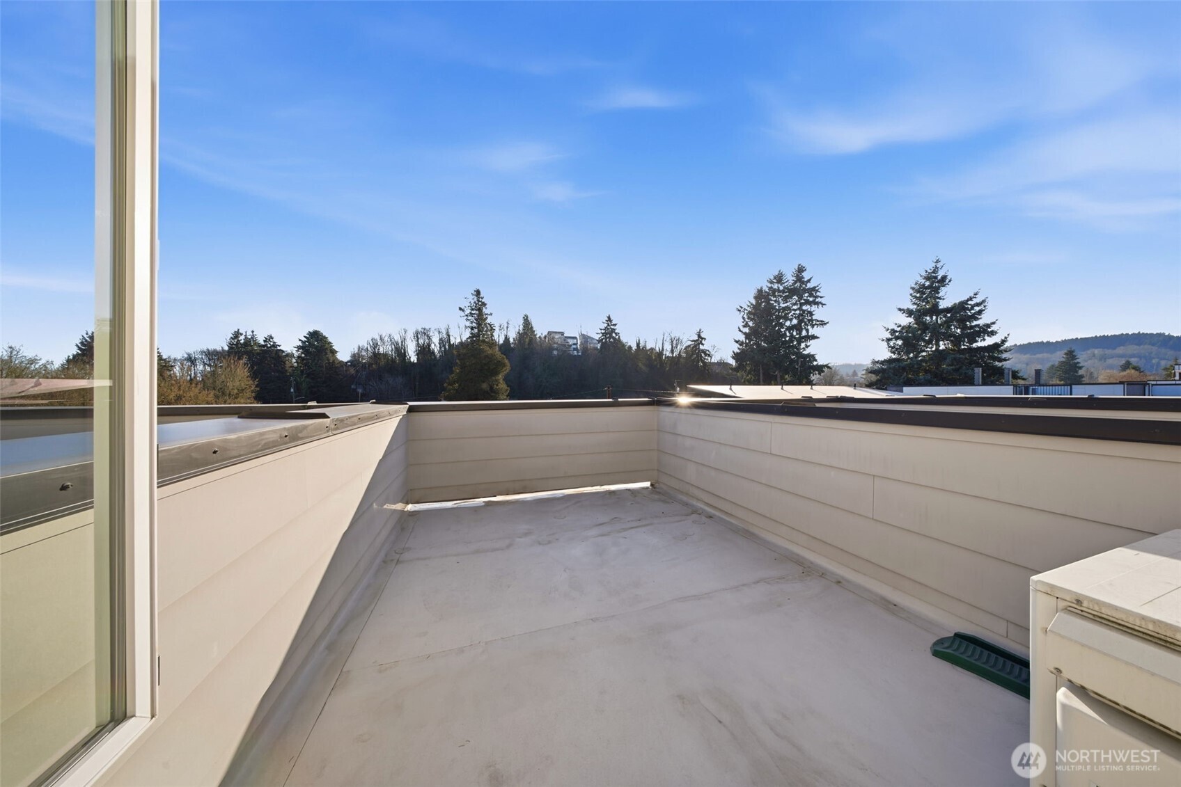 1055 South Cloverdale Street Seattle, WA 98108 - Photo 34 of 37