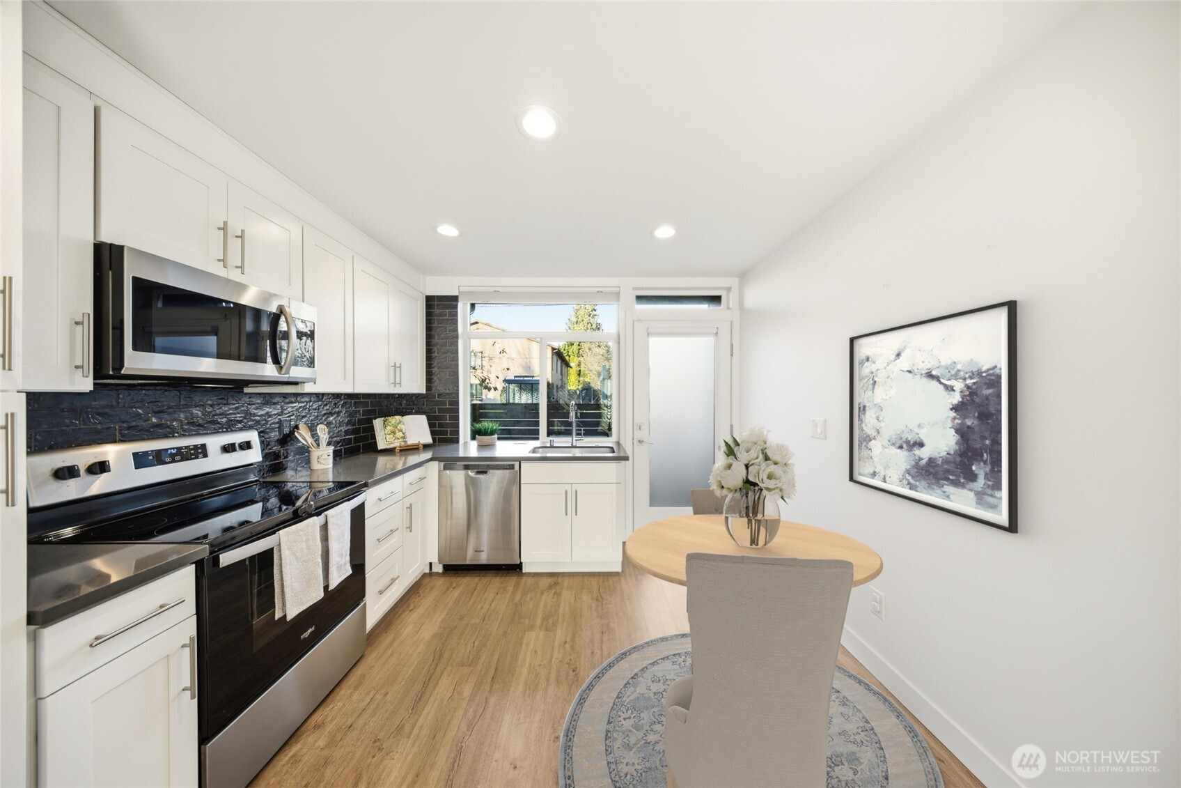 1055 South Cloverdale Street Seattle, WA 98108 - Photo 5 of 37