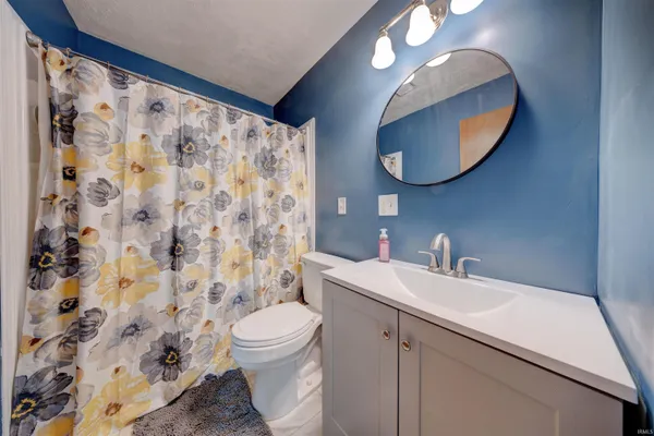 $160,000 | 4300 East Riverside Drive, Evansville, IN 47714