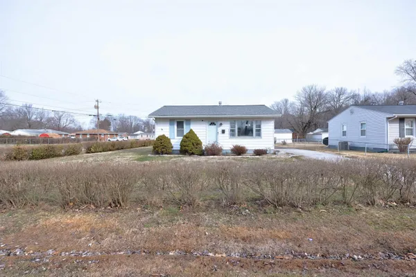 $160,000 | 4300 East Riverside Drive, Evansville, IN 47714