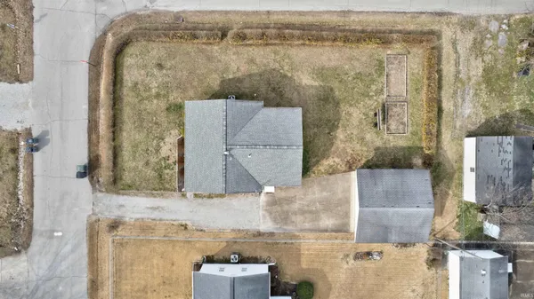 $160,000 | 4300 East Riverside Drive, Evansville, IN 47714