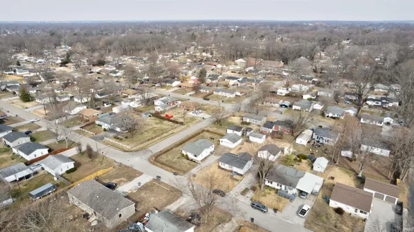 $160,000 | 4300 East Riverside Drive, Evansville, IN 47714