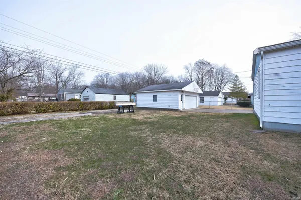 $160,000 | 4300 East Riverside Drive, Evansville, IN 47714