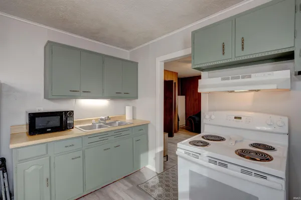 $160,000 | 4300 East Riverside Drive, Evansville, IN 47714