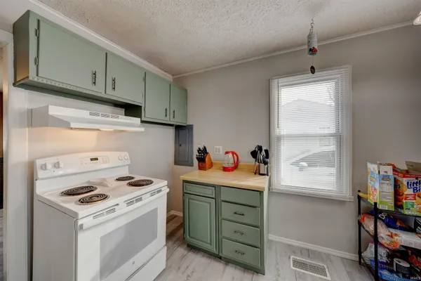 $160,000 | 4300 East Riverside Drive, Evansville, IN 47714