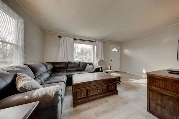 $160,000 | 4300 East Riverside Drive, Evansville, IN 47714