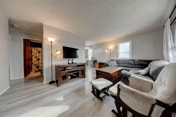 $160,000 | 4300 East Riverside Drive, Evansville, IN 47714