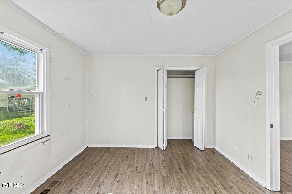 568 Old Airport Road Bristol, VA 24201 - Photo 11 of 32 09-128A0636