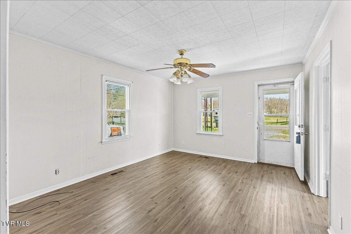 568 Old Airport Road Bristol, VA 24201 - Photo 9 of 32 07-128A0630