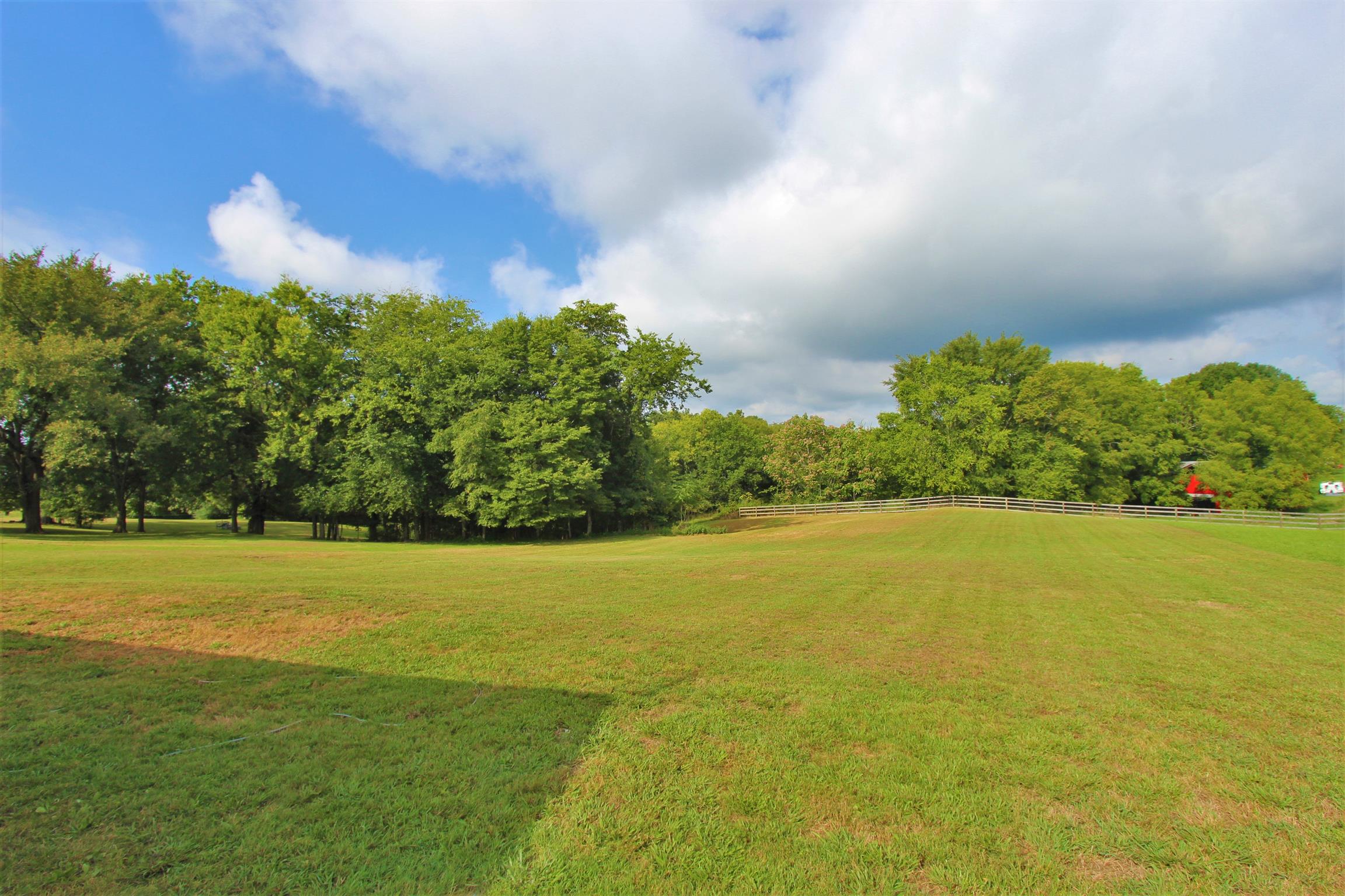 4430 Beasleys Bend Road Lebanon, TN 37087 - Photo 4 of 16 a view of an ocean from a yard