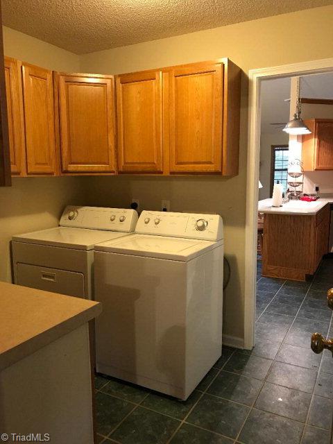 232 Appaloosa Ridge Road Wilkesboro, NC 28697 - Photo 16 of 45 Laundry Room