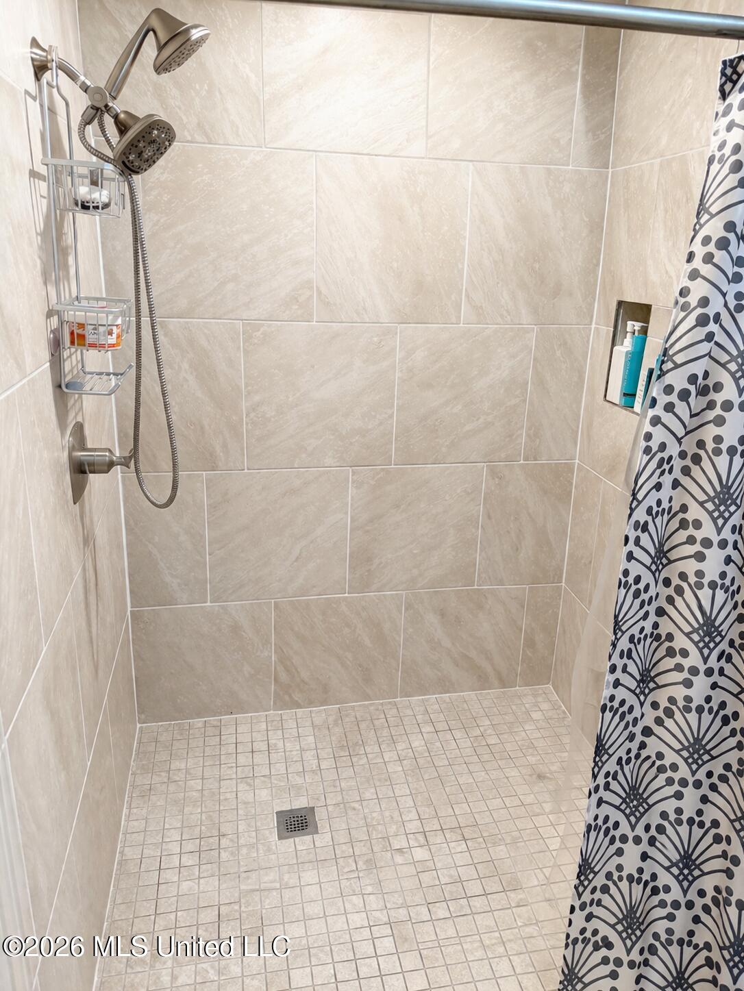 3912 Juniper Street Moss Point, MS 39563 - Photo 15 of 21 Back walk in shower