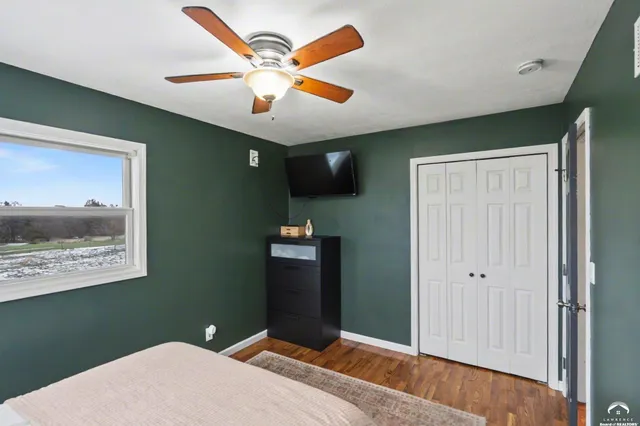 $385,000 | 72 East 1600th Road, Baldwin City, KS 66006