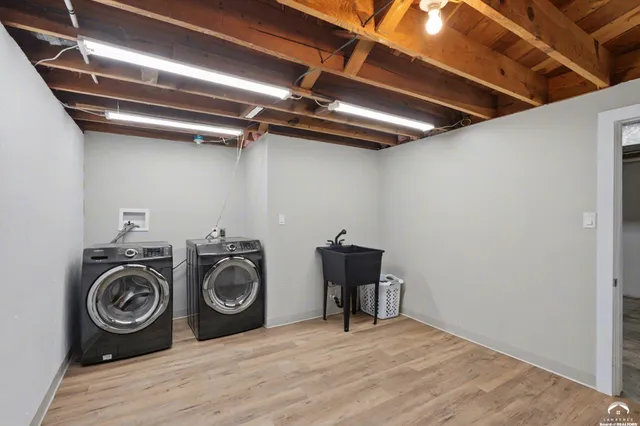 $385,000 | 72 East 1600th Road, Baldwin City, KS 66006