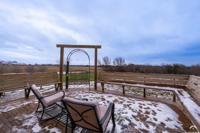 $385,000 | 72 East 1600th Road, Baldwin City, KS 66006