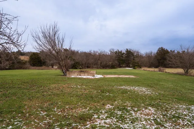 $385,000 | 72 East 1600th Road, Baldwin City, KS 66006