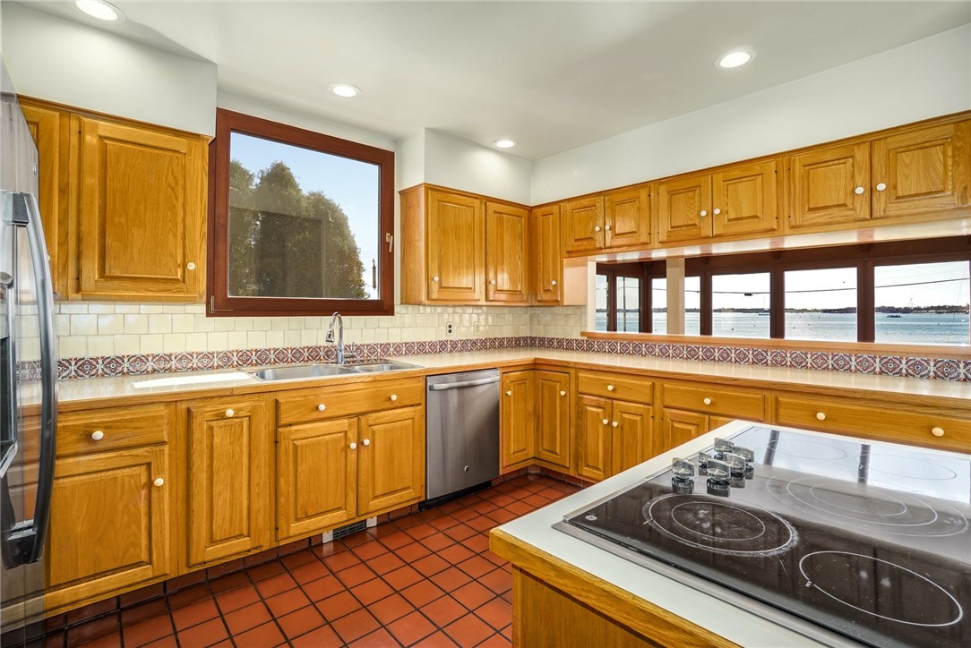 10 Emerson Road Jamestown, RI 02835 - Photo 14 of 31 Everyone will help the cook with dinner, just look at your view!