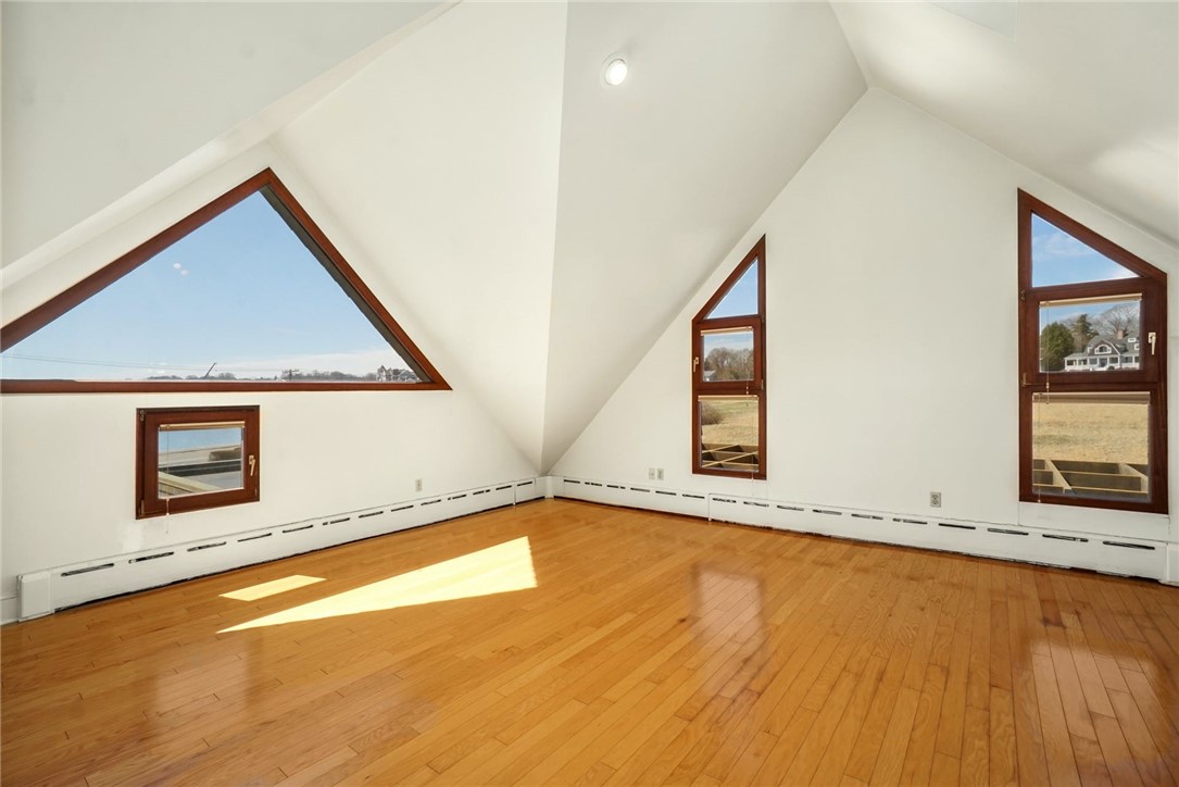 10 Emerson Road Jamestown, RI 02835 - Photo 24 of 31 Second en Suite on this level.