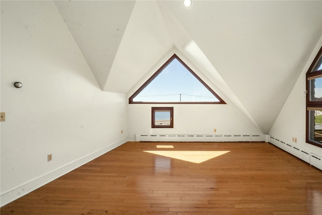 10 Emerson Road Jamestown, RI 02835 - Photo 26 of 31 This en Suite is 17' x 15'.