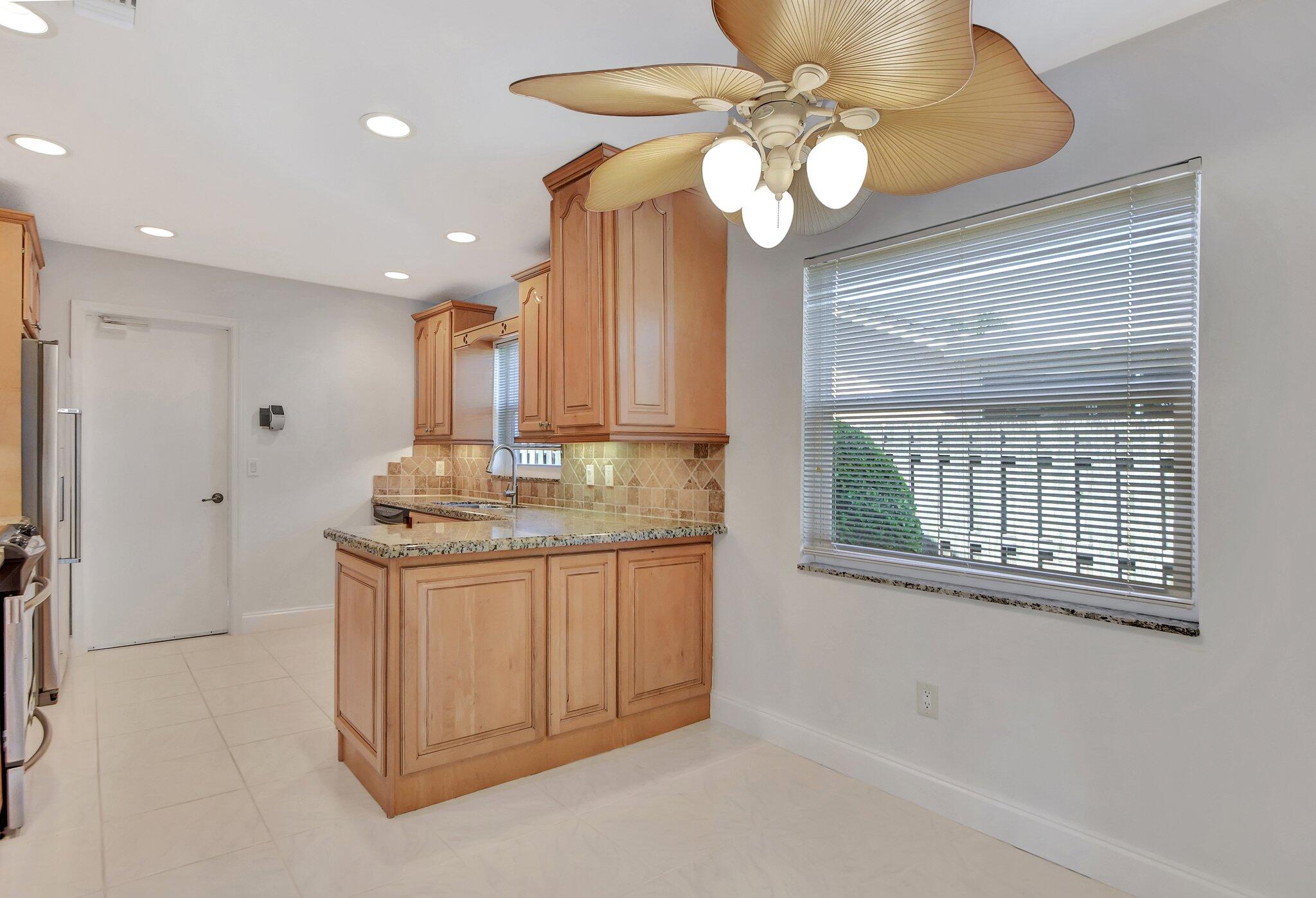 22930 Southwest 56th Avenue Boca Raton, FL 33433 - Photo 9 of 34 BREAKFAST
