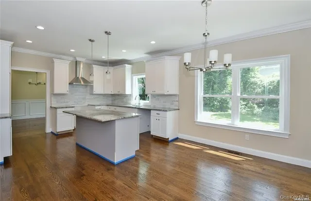 $1,249,990 | 4 Lotto Court, Lake Grove, NY 11755