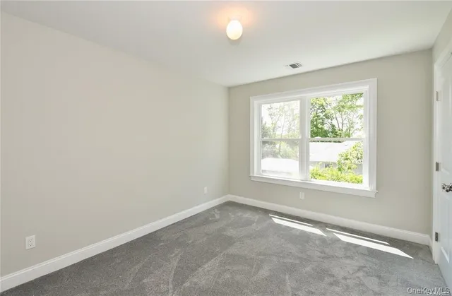 $1,249,990 | 4 Lotto Court, Lake Grove, NY 11755