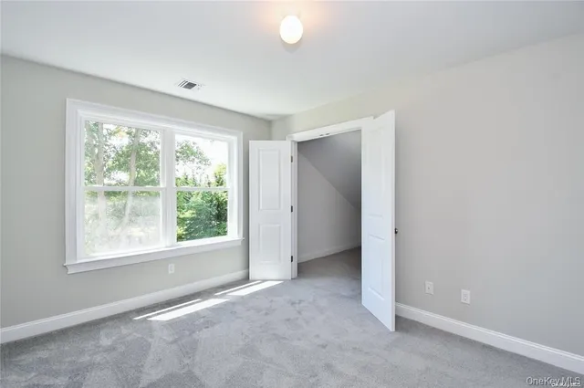 $1,249,990 | 4 Lotto Court, Lake Grove, NY 11755