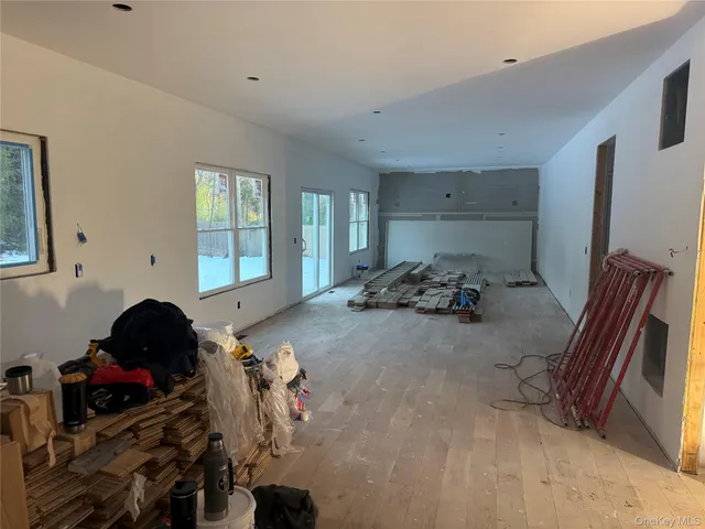 $1,249,990 | 4 Lotto Court, Lake Grove, NY 11755