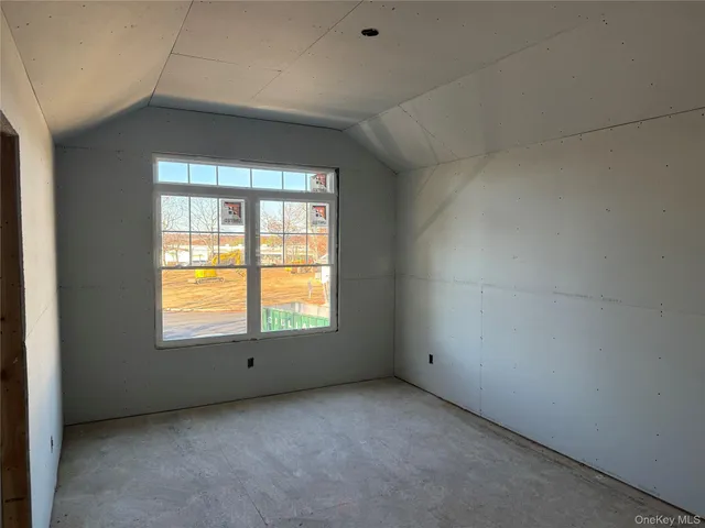 $1,249,990 | 4 Lotto Court, Lake Grove, NY 11755