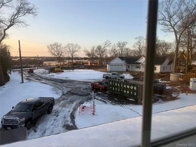 $1,249,990 | 4 Lotto Court, Lake Grove, NY 11755