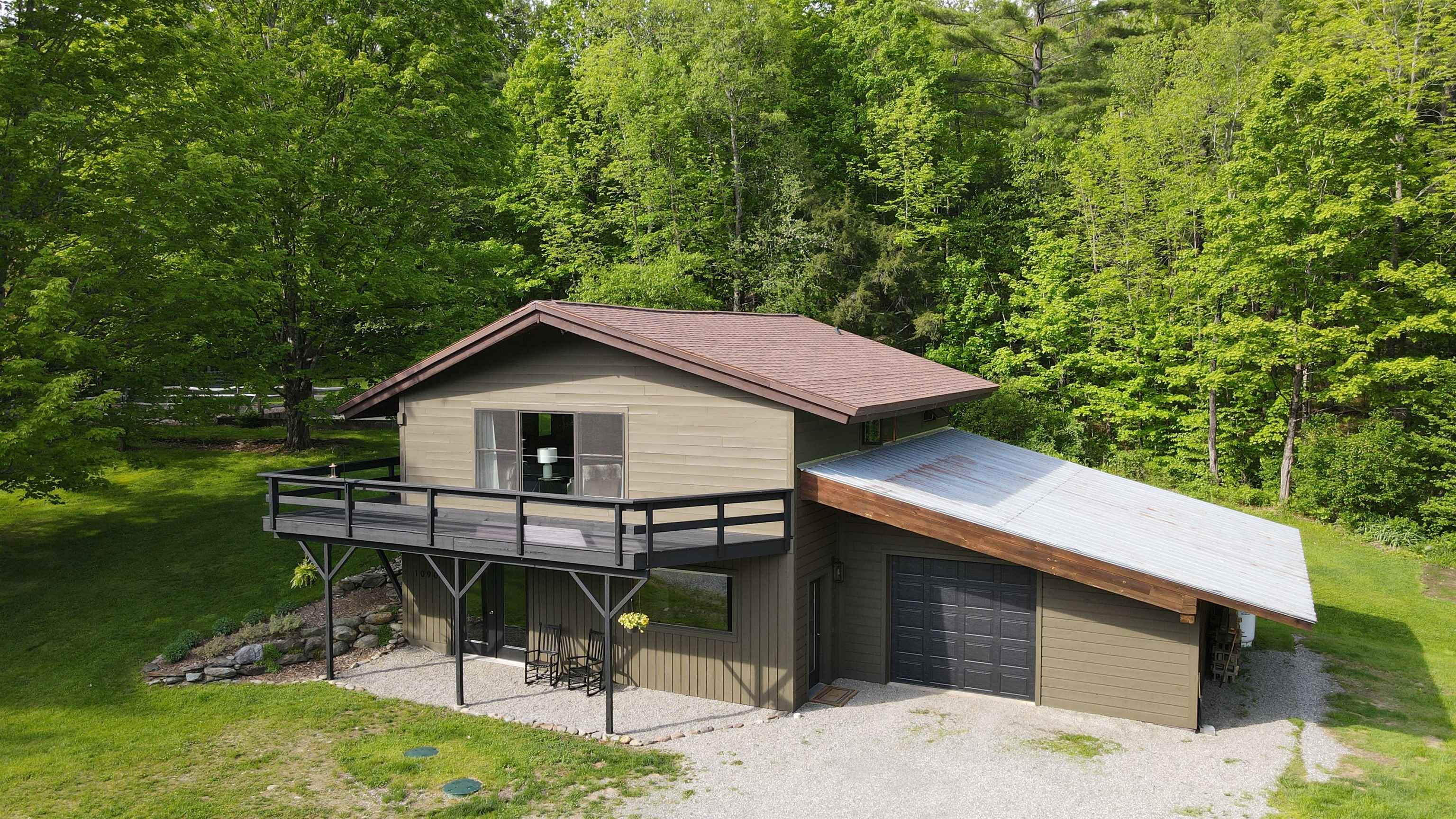 1090 Nebraska Valley Road Stowe, VT 05672 - Photo 3 of 37 Gallery Image 3