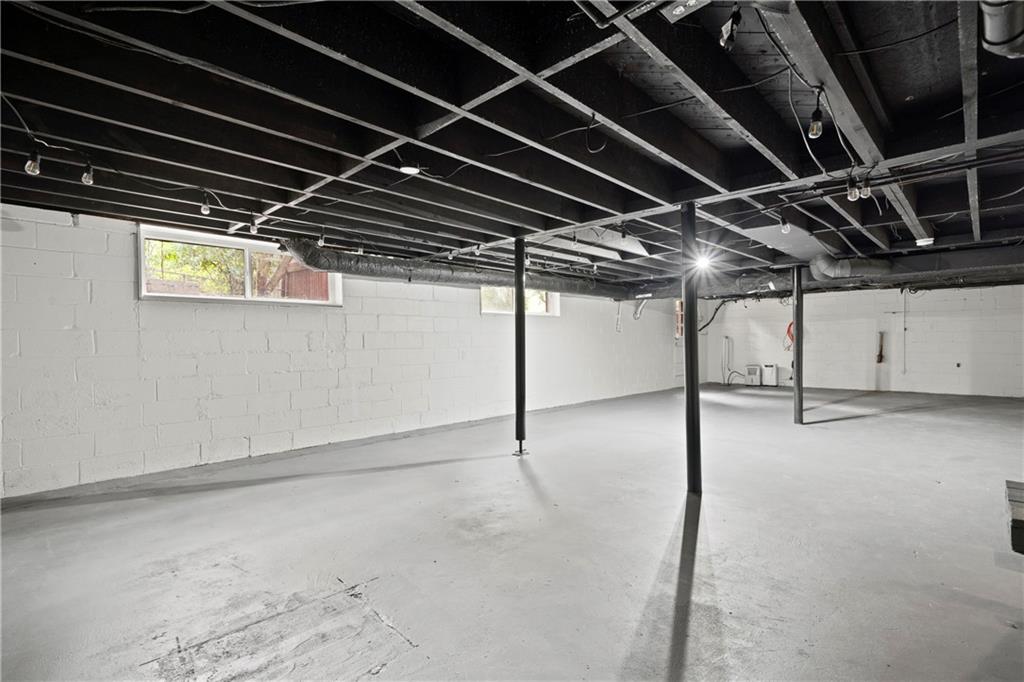 3363 Briarcliff Road Northeast Atlanta, GA 30345 - Photo 37 of 44 a view of empty room