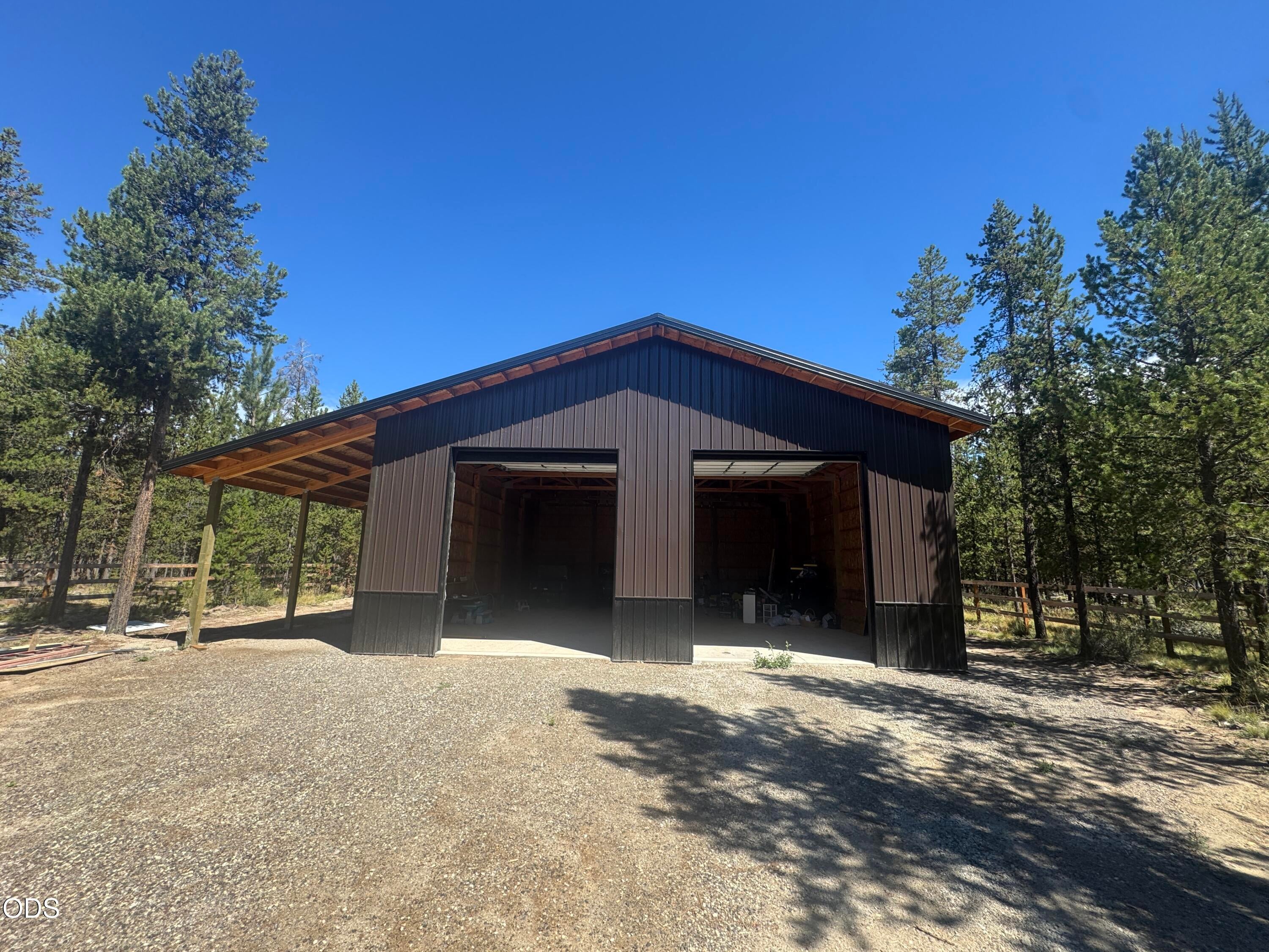 17088 Kingsburg Road Bend, OR 97707 - Photo 2 of 25 Gallery Image 2