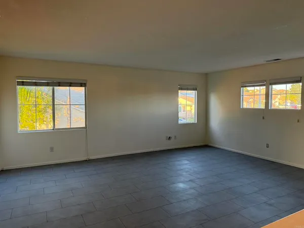 $4,400 | 4983 Calle Arquero, Oceanside, CA 92057