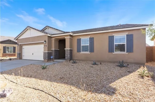 $2,975 | 12383 Ranchito Way, Victorville, CA 92392
