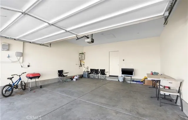 $2,975 | 12383 Ranchito Way, Victorville, CA 92392