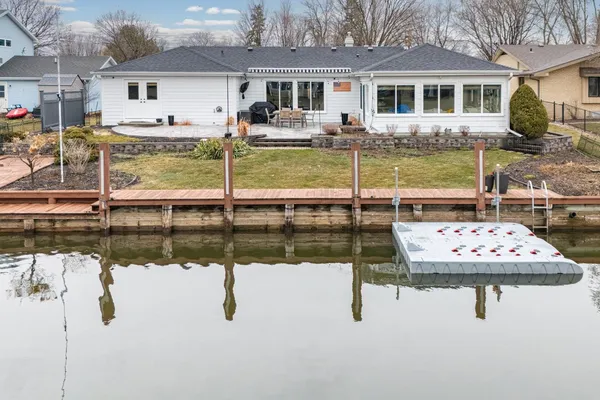 $679,900 | 933 Starboard Court, Oshkosh, WI 54901