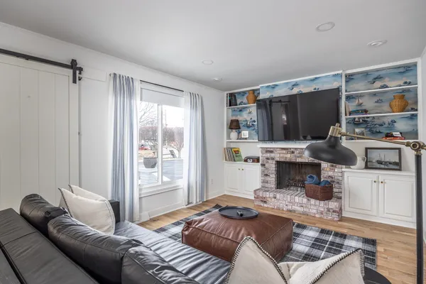 $699,900 | 933 Starboard Court, Oshkosh, WI 54901