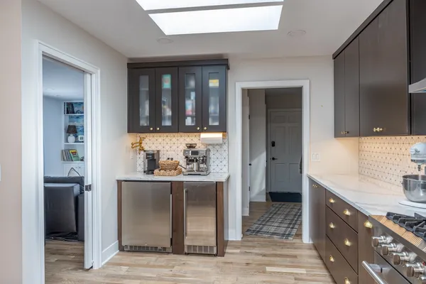 $699,900 | 933 Starboard Court, Oshkosh, WI 54901