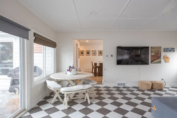 $699,900 | 933 Starboard Court, Oshkosh, WI 54901