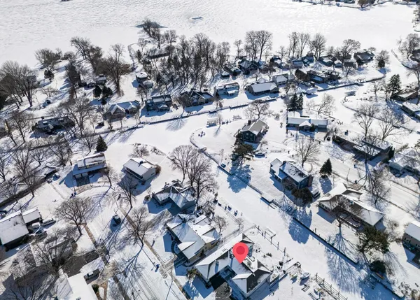 $699,900 | 933 Starboard Court, Oshkosh, WI 54901