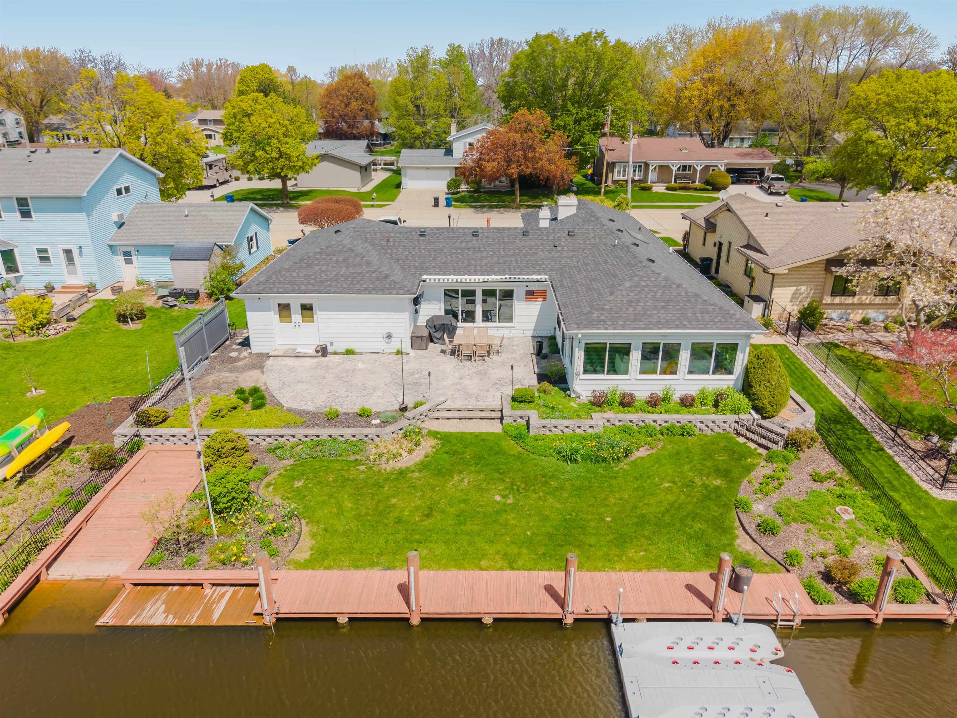 933 Starboard Court Oshkosh, WI 54901 - Photo 44 of 66