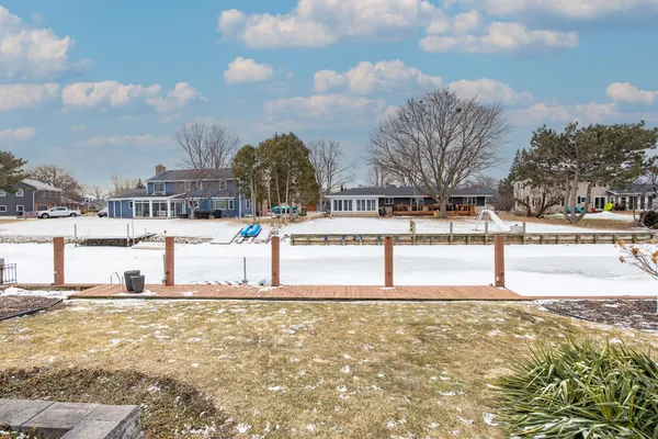 $699,900 | 933 Starboard Court, Oshkosh, WI 54901