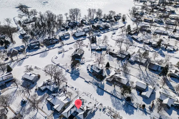 $699,900 | 933 Starboard Court, Oshkosh, WI 54901