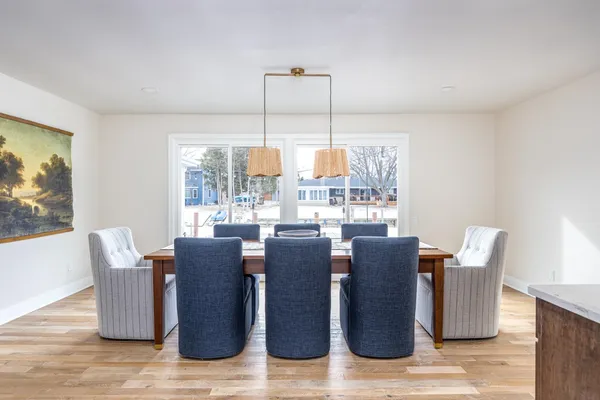 $699,900 | 933 Starboard Court, Oshkosh, WI 54901