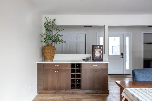 $699,900 | 933 Starboard Court, Oshkosh, WI 54901