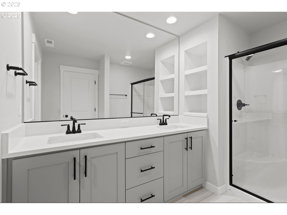 3574 Southeast 86th Avenue Hillsboro, OR 97123 - Photo 12 of 16